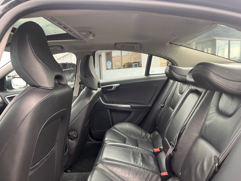 Volvo S60 T5 4D Sedan AWD 2013