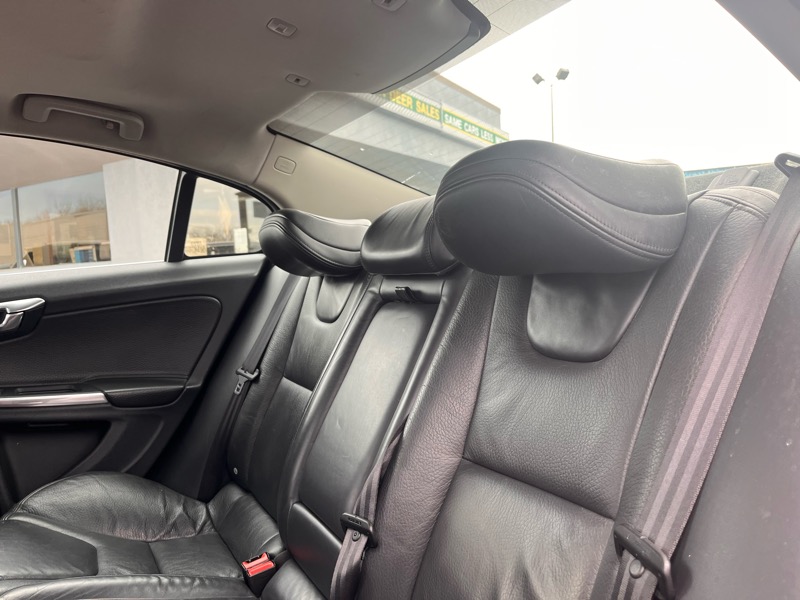 Volvo S60 T5 4D Sedan AWD 2013