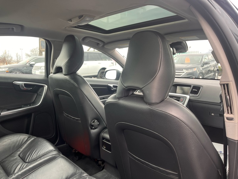 Volvo S60 T5 4D Sedan AWD 2013