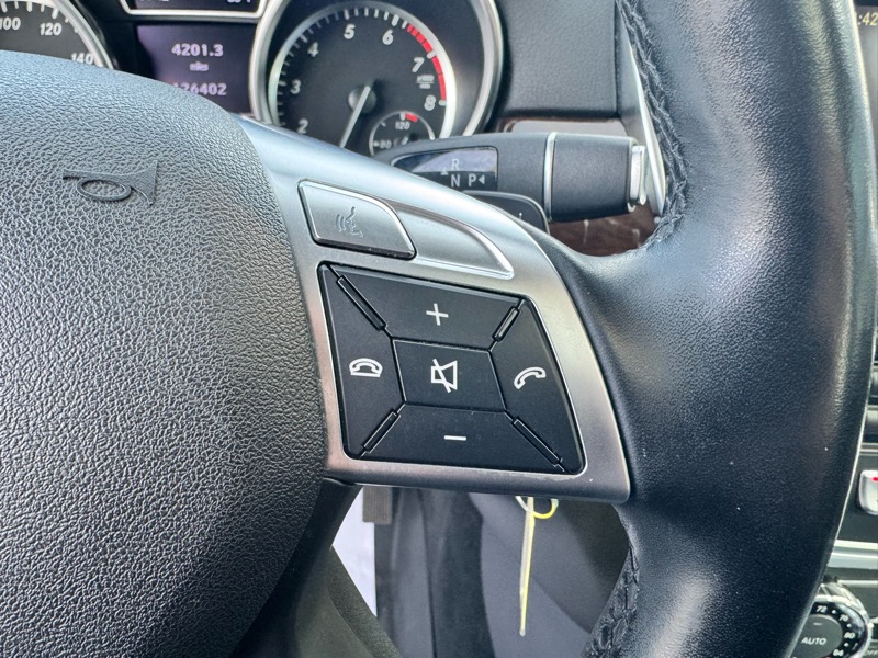 Mercedes-Benz M-Class ML350 4MATIC 2012