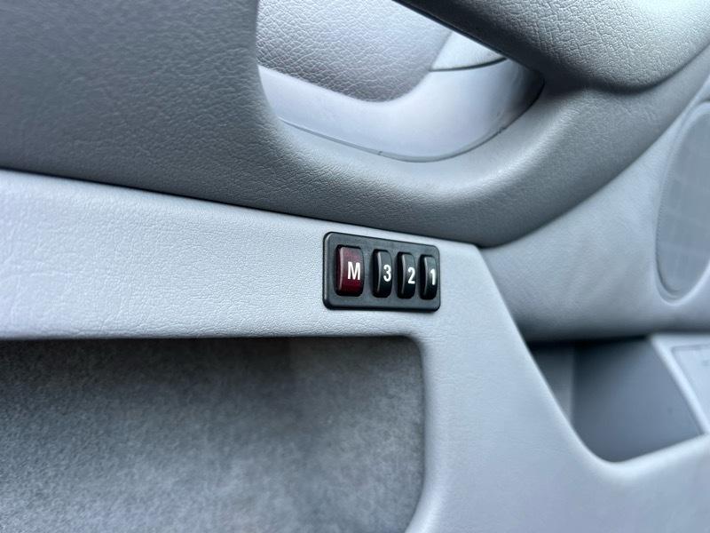 BMW 5-Series 525i 2001