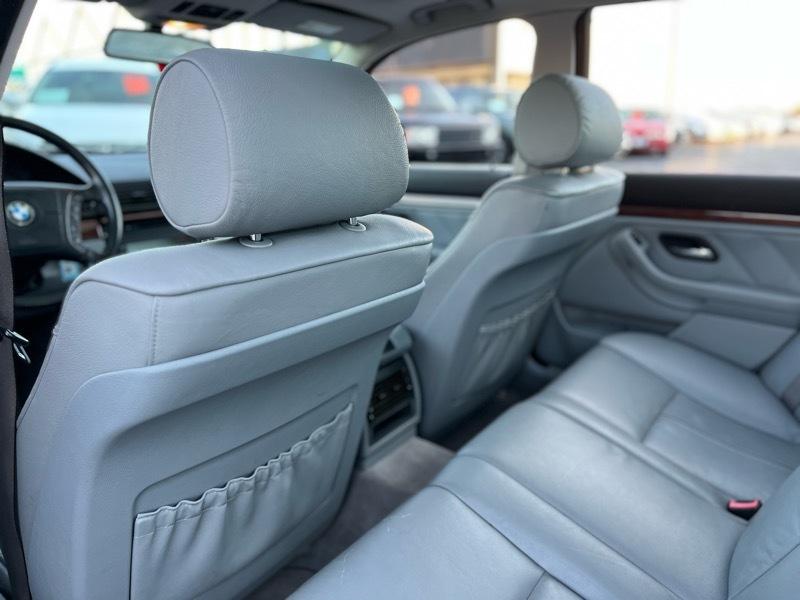 BMW 5-Series 525i 2001