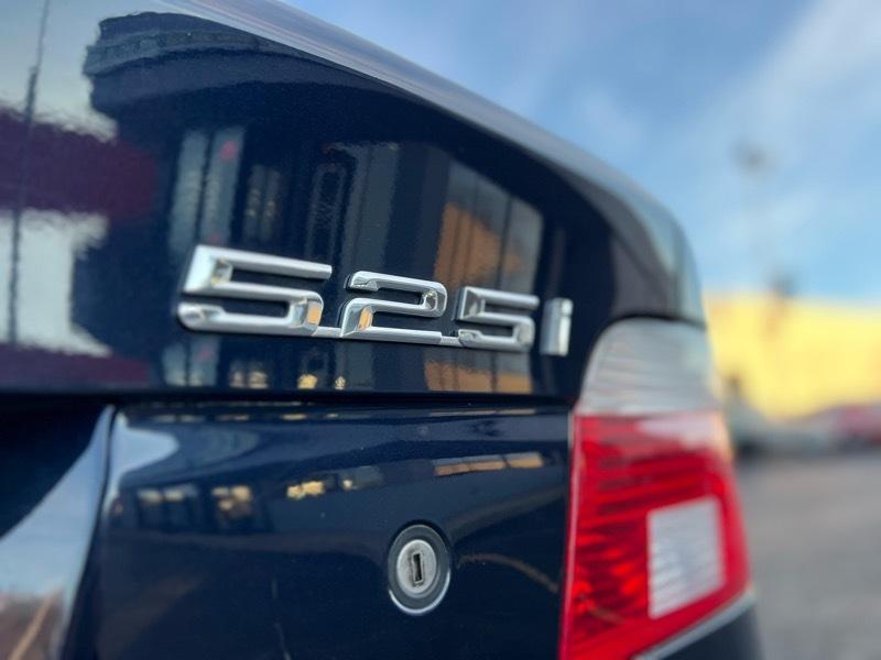 BMW 5-Series 525i 2001