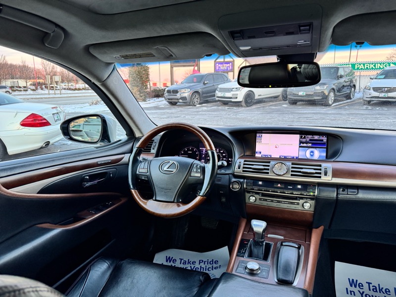 Lexus LS 460 L Luxury Sedan AWD 2013