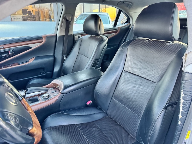 Lexus LS 460 L Luxury Sedan AWD 2013