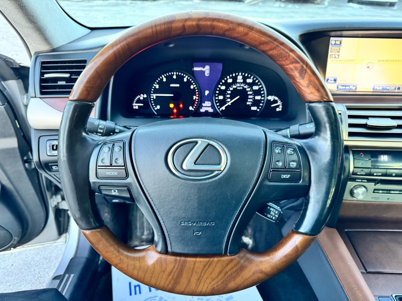 Lexus LS 460 L Luxury Sedan AWD 2013