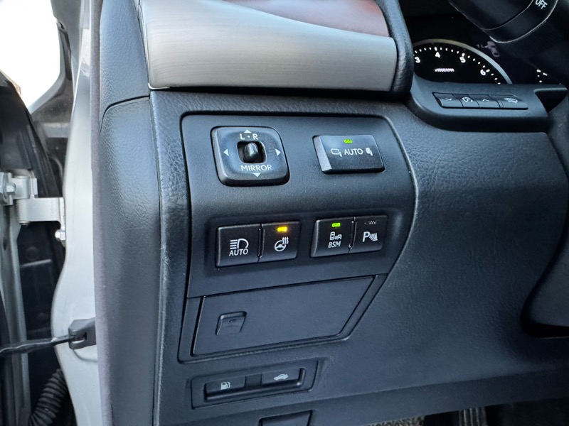 Lexus LS 460 L Luxury Sedan AWD 2013