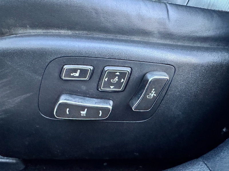 Lexus LS 460 L Luxury Sedan AWD 2013