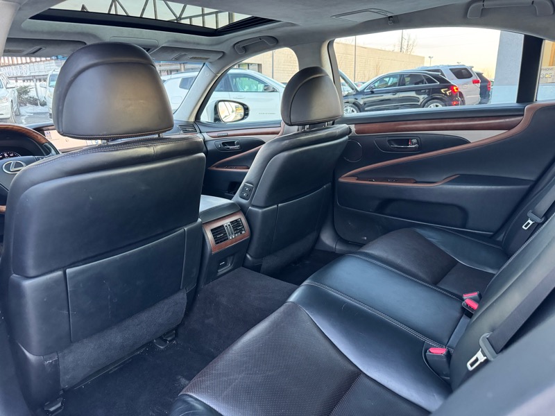 Lexus LS 460 L Luxury Sedan AWD 2013