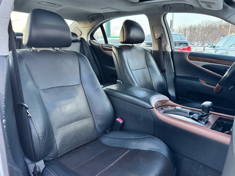 Lexus LS 460 L Luxury Sedan AWD 2013