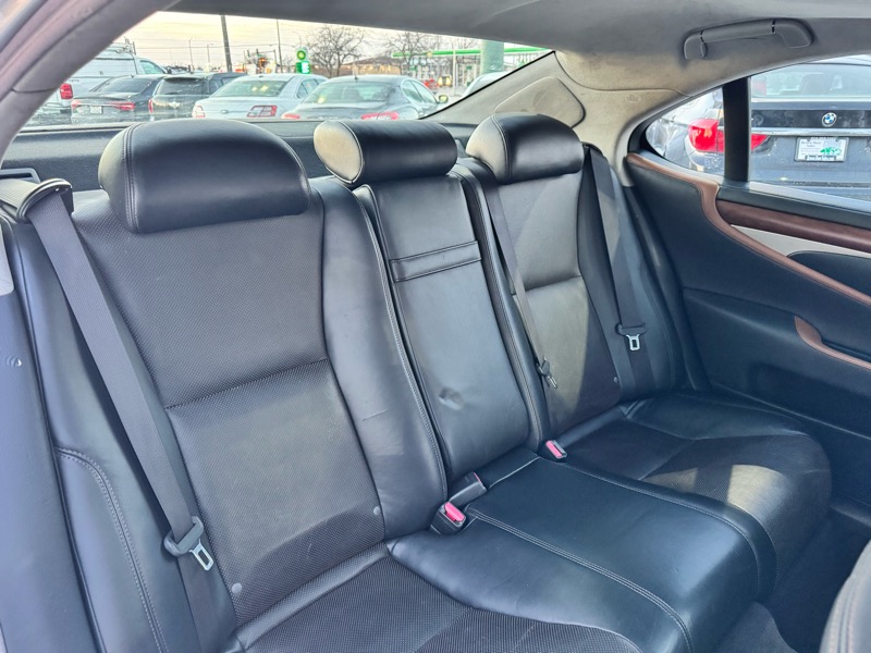 Lexus LS 460 L Luxury Sedan AWD 2013