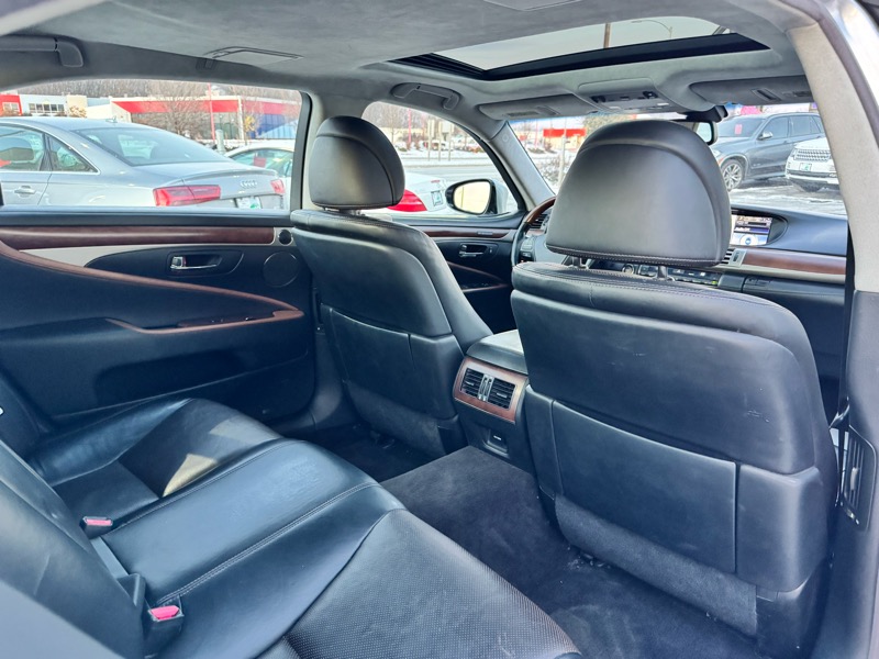 Lexus LS 460 L Luxury Sedan AWD 2013