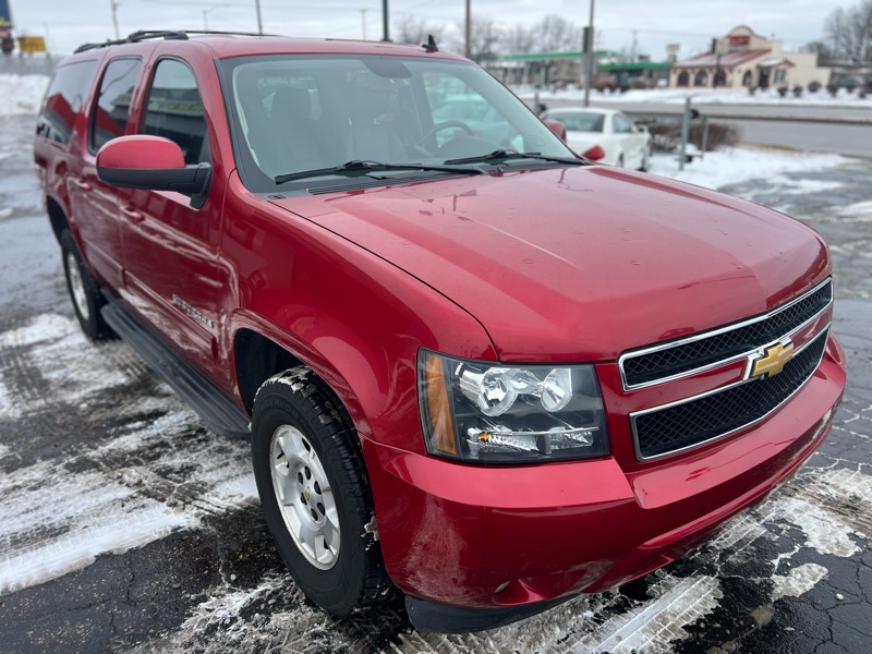 Chevrolet Suburban LT 1500 4WD 2013