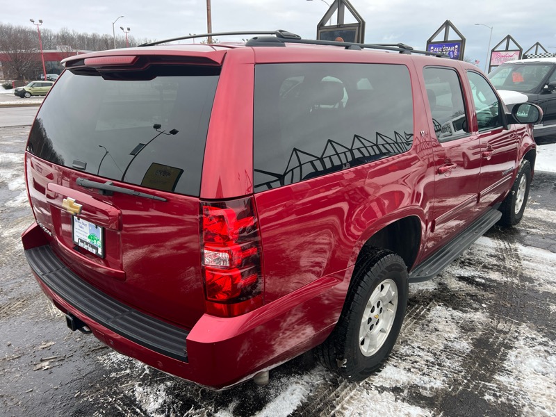Chevrolet Suburban LT 1500 4WD 2013