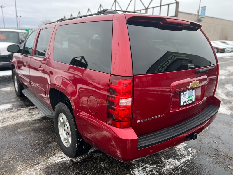 Chevrolet Suburban LT 1500 4WD 2013