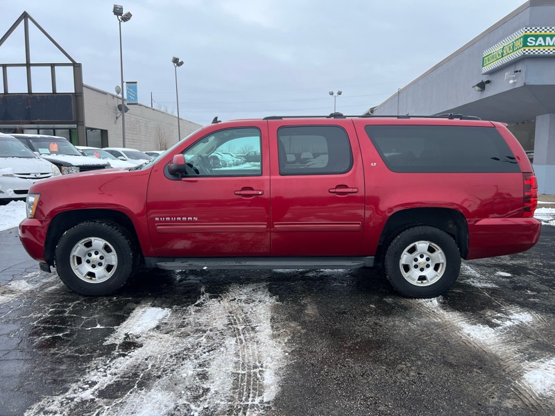 Chevrolet Suburban LT 1500 4WD 2013