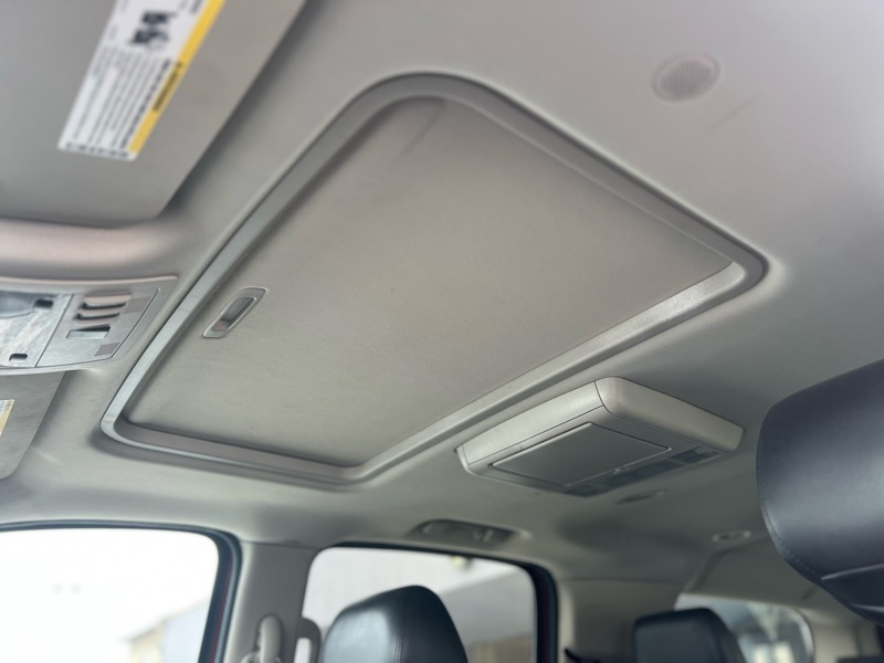 Chevrolet Suburban LT 1500 4WD 2013