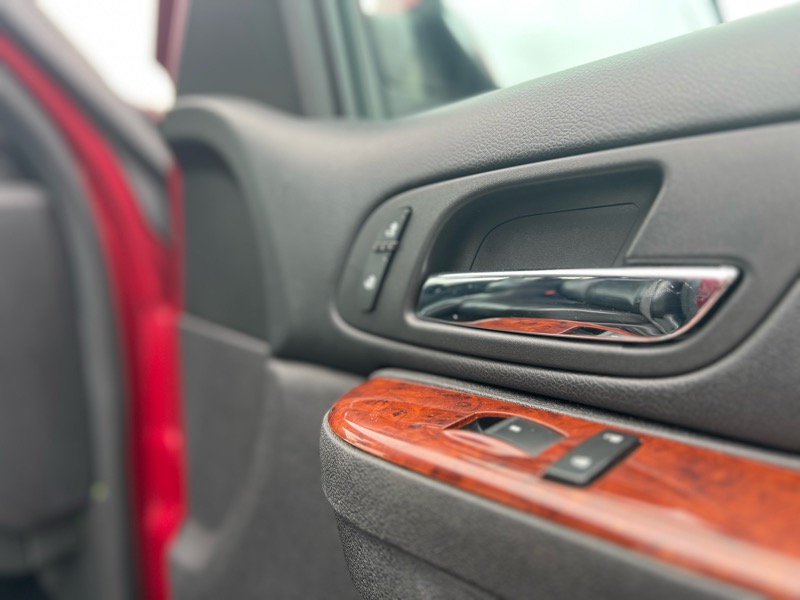 Chevrolet Suburban LT 1500 4WD 2013