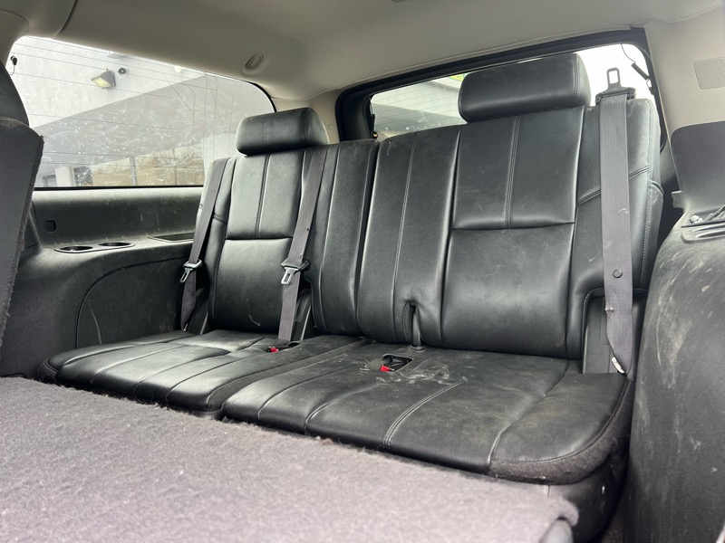 Chevrolet Suburban LT 1500 4WD 2013