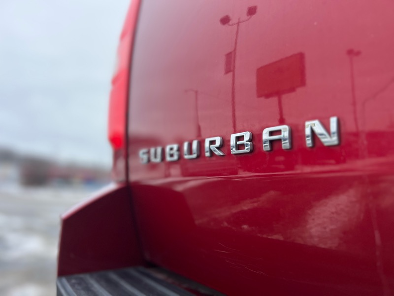 Chevrolet Suburban LT 1500 4WD 2013