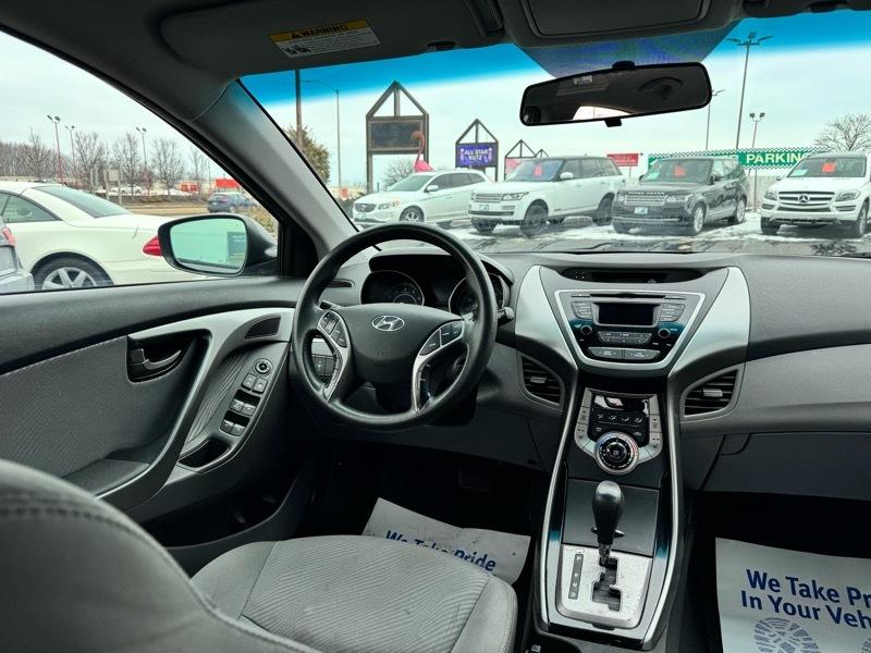 Hyundai Elantra GLS Auto 2013