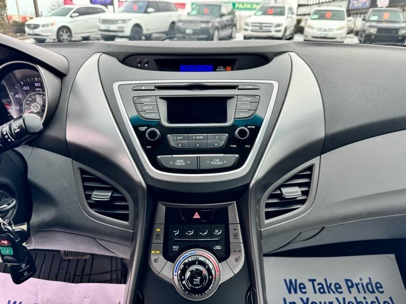 Hyundai Elantra GLS Auto 2013