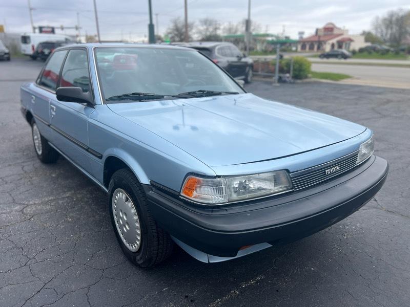 Toyota Camry DLX 1990