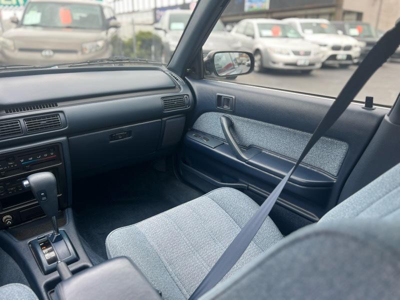 Toyota Camry DLX 1990