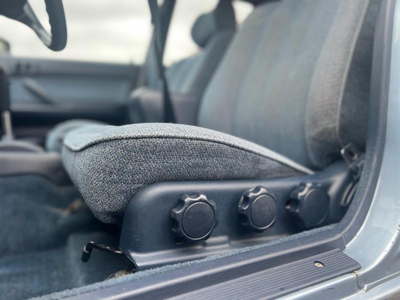 Toyota Camry DLX 1990
