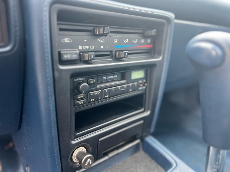 Toyota Camry DLX 1990