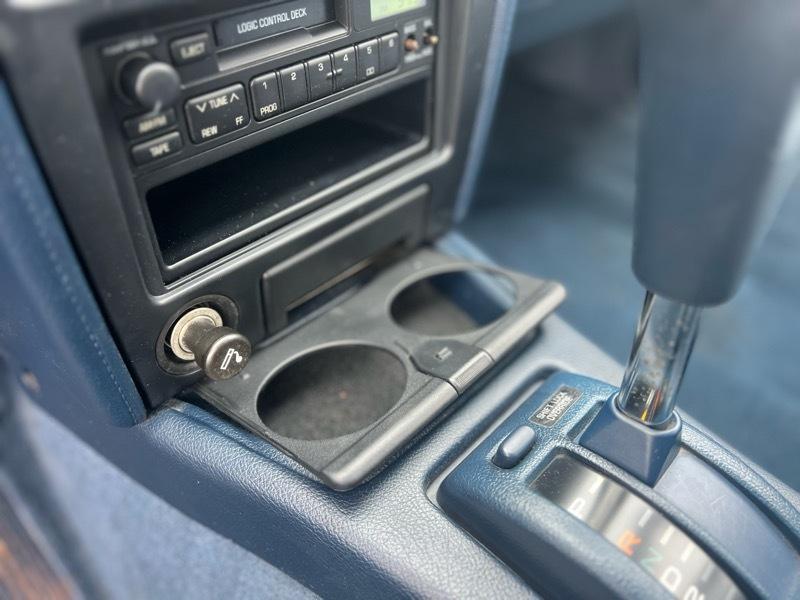 Toyota Camry DLX 1990