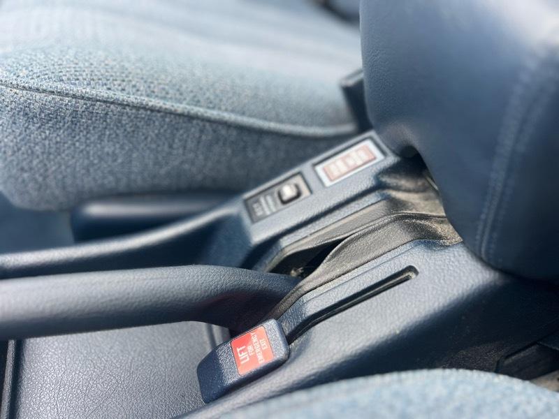 Toyota Camry DLX 1990