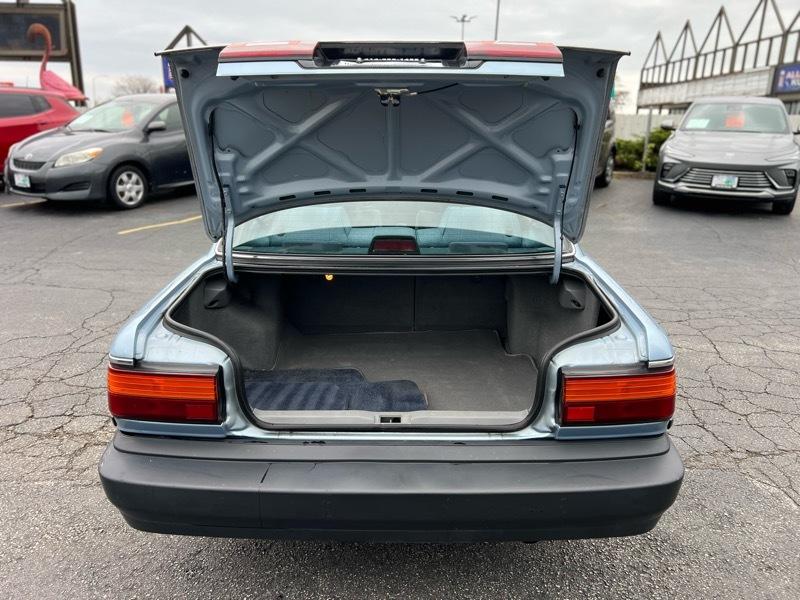 Toyota Camry DLX 1990