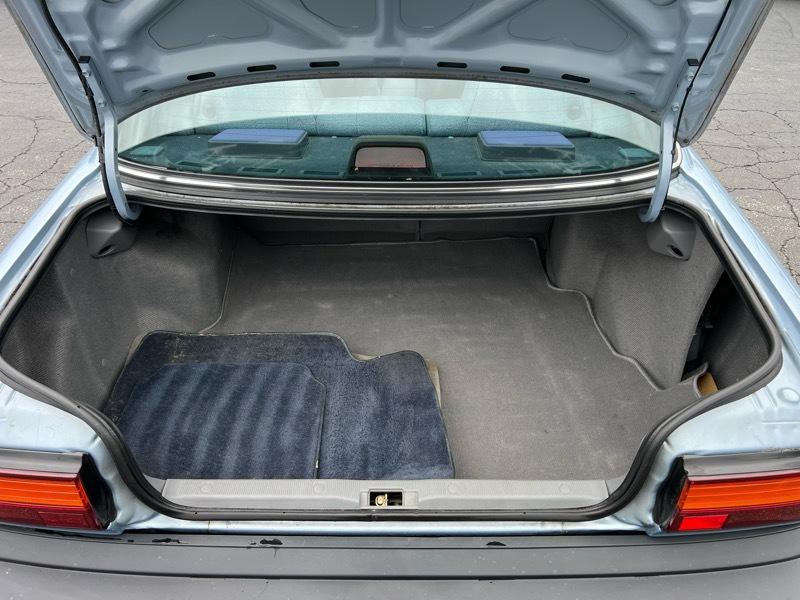 Toyota Camry DLX 1990