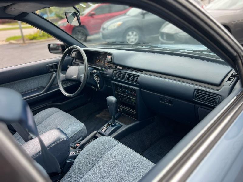 Toyota Camry DLX 1990