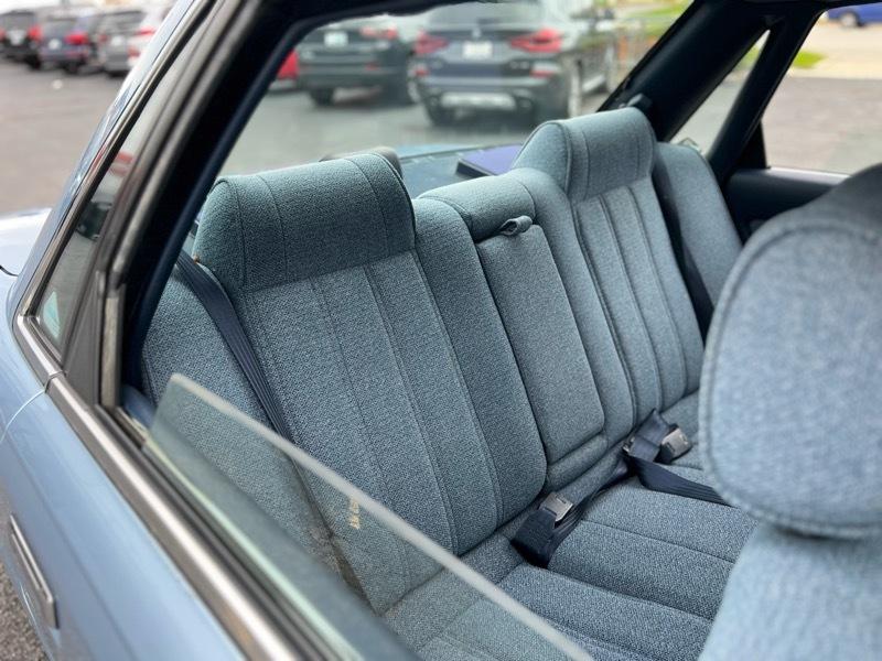 Toyota Camry DLX 1990