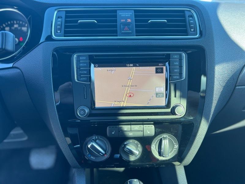 Volkswagen Jetta SE 6A 2016