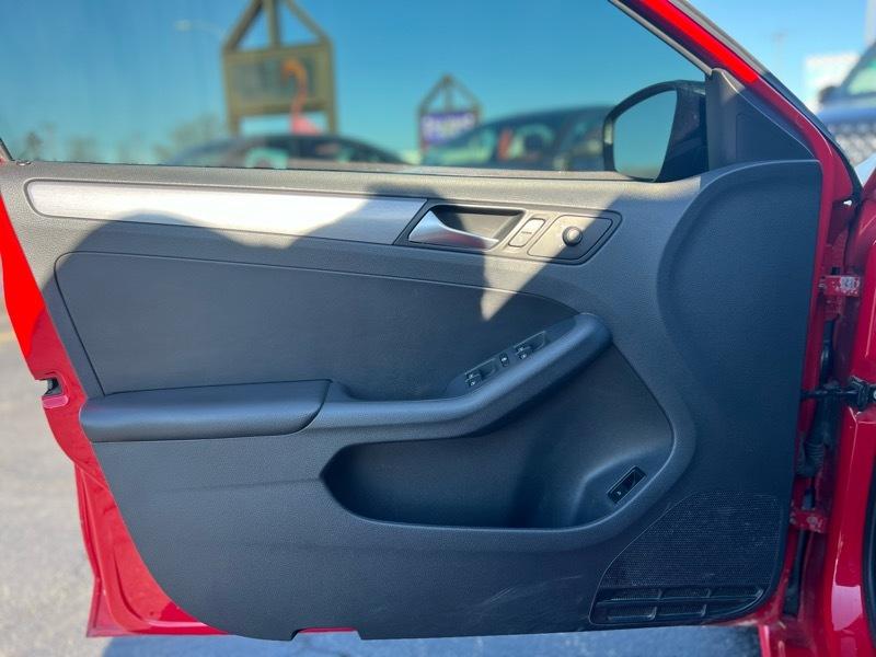 Volkswagen Jetta SE 6A 2016