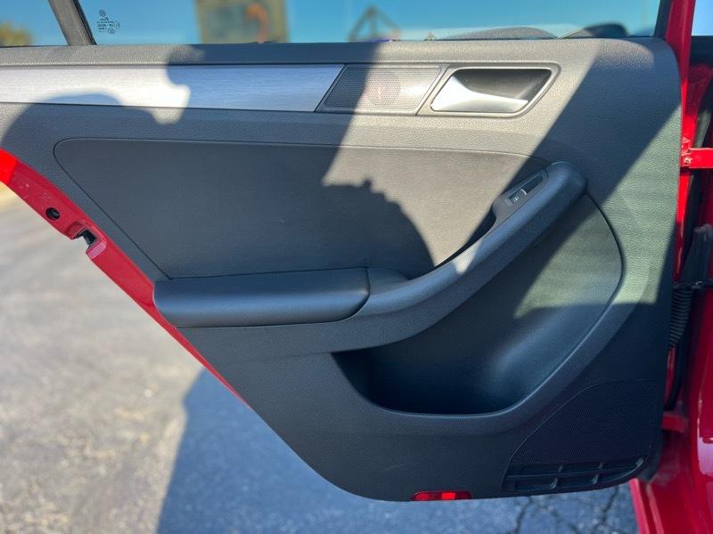 Volkswagen Jetta SE 6A 2016