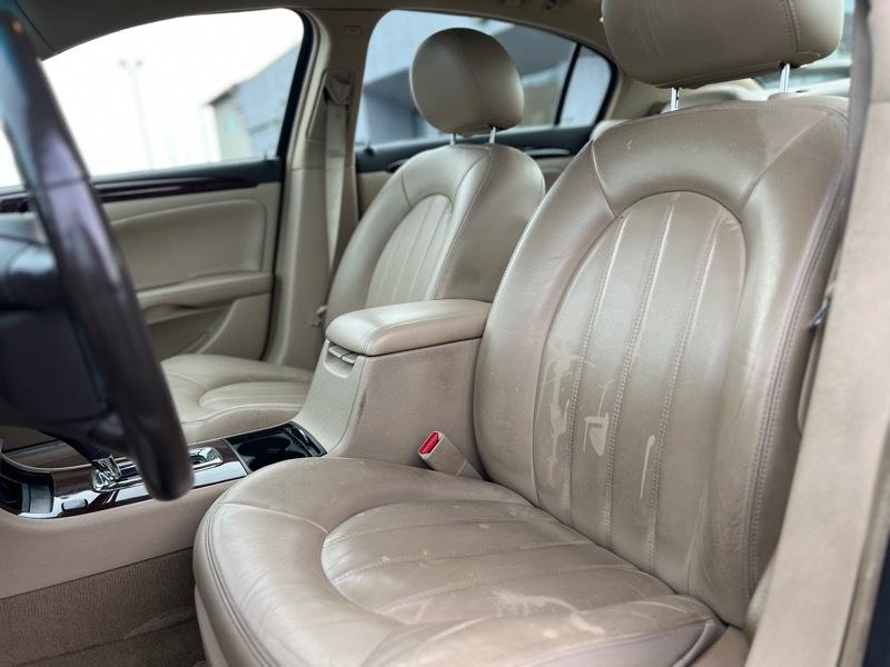 Buick Lucerne CXL 2011