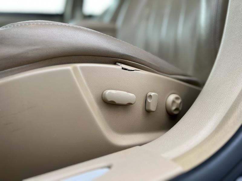 Buick Lucerne CXL 2011