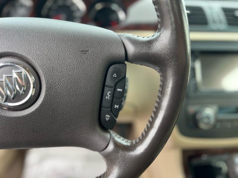 Buick Lucerne CXL 2011