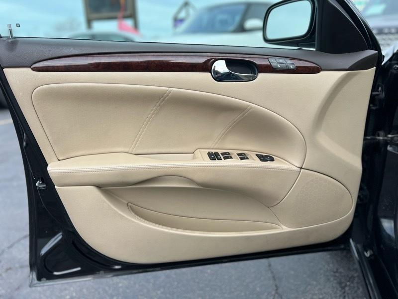 Buick Lucerne CXL 2011