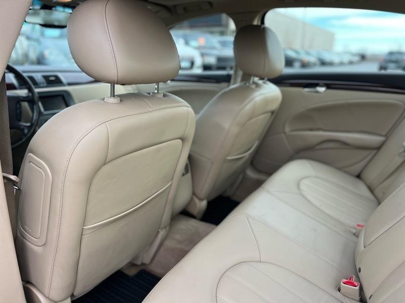 Buick Lucerne CXL 2011