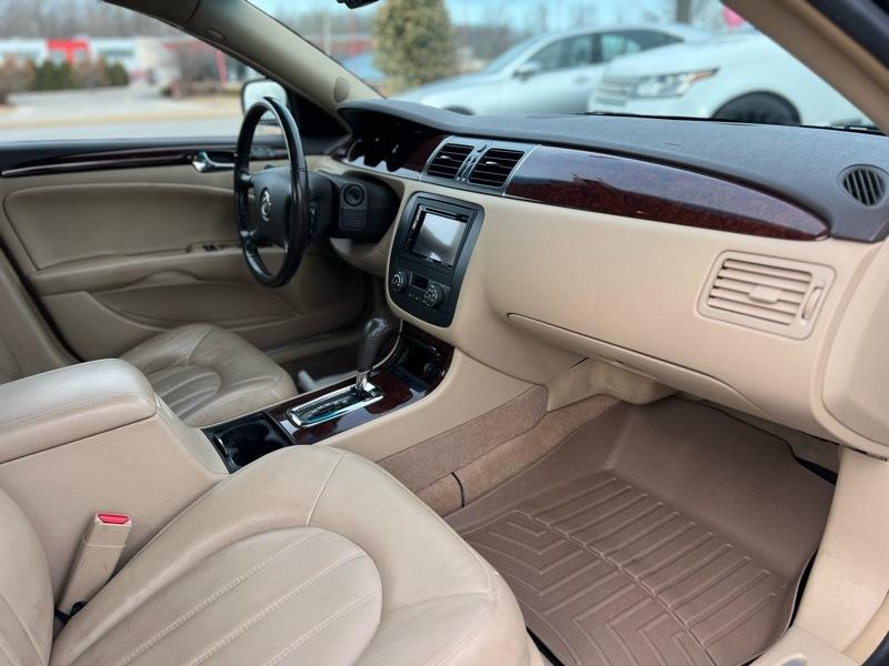 Buick Lucerne CXL 2011