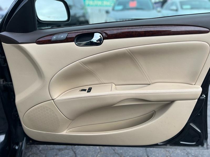 Buick Lucerne CXL 2011