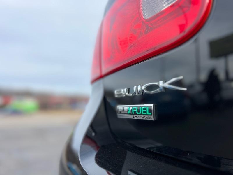 Buick Lucerne CXL 2011