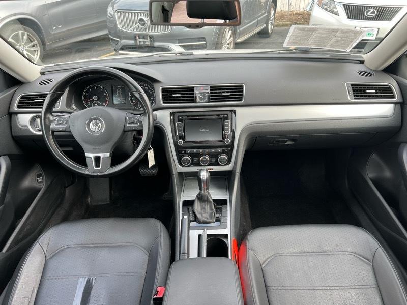 Volkswagen Passat  2012