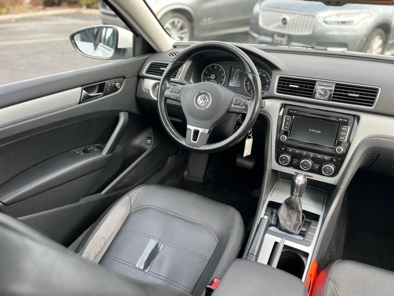 Volkswagen Passat  2012