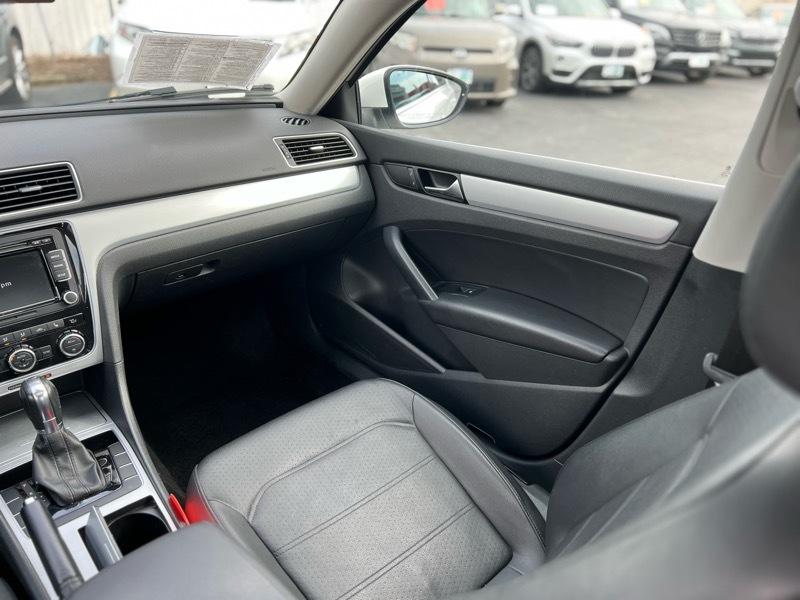 Volkswagen Passat  2012